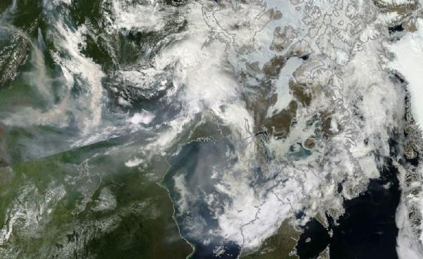 Smoke from Canadian Wildfires drifts toward Greenland